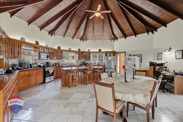 42-Point View Drive-27