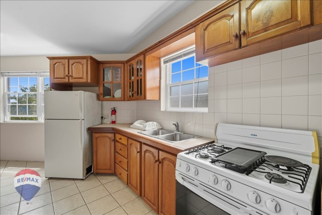 09-Point View Drive-5