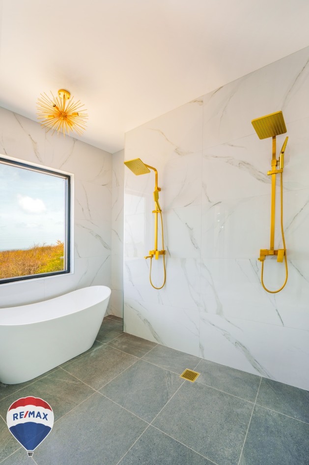 DSC03334-36-Enhanced-SR-23-10