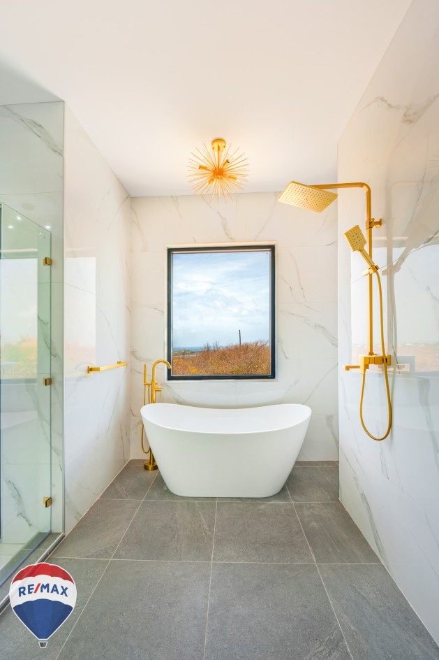 DSC03342-41-Enhanced-SR-25-11