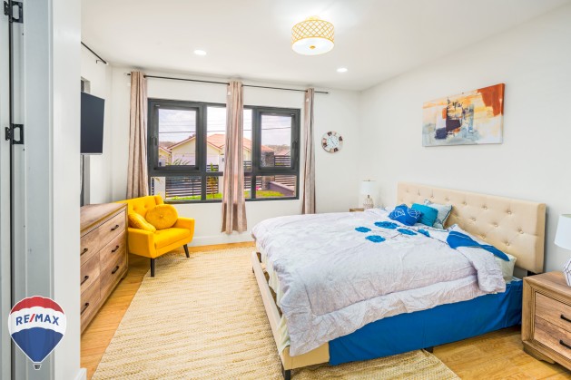 DSC03364-52-Enhanced-SR-33-15